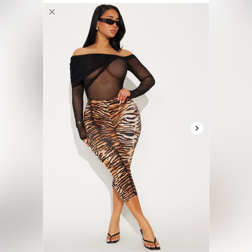 Fashion Nova Tiger Print Capri Leggings
